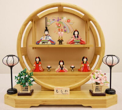 かわいすぎて大人気の雛人形！まるい飾り台がかわいい、丸型飾り台の雛人形